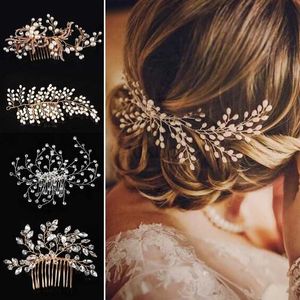 Bijoux de mariage Western Wedding Fashion Headress for Bride Mandmade Wedding Crown Floral Pearl Hair Accessories Hairpin Ornements D240425