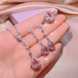 Juegos de joyería de boda 925 Silver Alta calidad Rosa Diamante Diamante Pendientes colgantes de gota anillo Tesoro de color femenino Tesoro de tres piezas Regalo de cumpleaños H240426