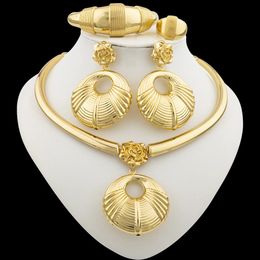 Conjuntos de jóias de casamento Africano 18k banhado a ouro conjunto para mulheres brincos de argola e pingente cor italiana casamentos pulseira anel jóias 231219