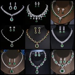 Conjuntos de joyería de boda AMC Conjunto de collar y aretes de lujo verde esmeralda Conjunto de joyería de circonio cúbico AAA para mujer Conjunto de joyería nupcial Regalo para esposa 230217