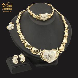 Conjuntos de joyas de boda ANIID Dubai Conjunto de collar chapado en oro Novia Mujeres Nigerianas XOXO Corazón Pulseras de cristal y pendientes Anillo 231219