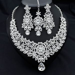 Conjuntos de joyas de boda C30 Collar de cadena en la frente Conjunto de aretes Regalos de joyería de Dubai para mujeres Accesorios para el cabello nupcial indio africano 230804