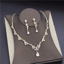 Ensemble de bijoux de mariage Cenmon Fashion Bridal Set Womens Earge Collier Collier Diamond Crystal