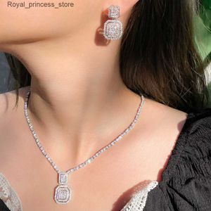 Bruiloft Sieradensets CWWZircons Glanzend Stokbrood Zirconia Bruidsfeest Ketting Oorbellen Mode Goud Kleur Accessoires Q240316