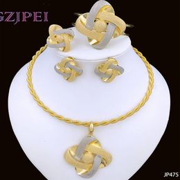 Ensembles de bijoux de mariage Dubai couleur or femmes ensemble qualité 18k plaqué deux tons collier boucles d'oreilles Bracelet bague 231207