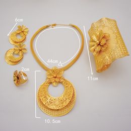 Bruiloft sieraden sets mode sieraden dubai goud kleur luxe bloemvorm grote ronde ketting oorbellen 4 pc's sets voor vrouwen bruiloftsfeestcadeaus