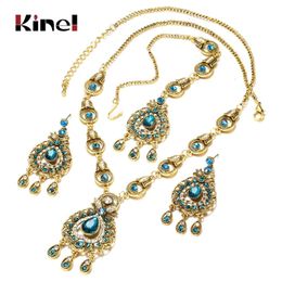 Conjuntos de joyería de boda de la India Vintage Look colgantes collar pendiente para mujeres GoldColor mosaico azul cristal regalos de fiesta 231116
