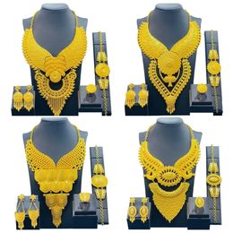 Ensembles de bijoux de mariage de haute qualité plaqué or 24 carats Dubai Set Afrique Moyen-Orient Femmes Collier Bracelet Boucle d'oreille Bague En Gros 231216