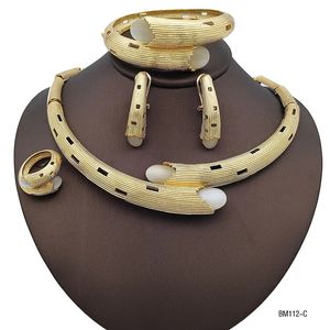 Ensembles de bijoux de mariage Ensemble plaqué or italien pour femmes Blanc Bleu Rouge Collier Boucles d'oreilles avec bracelet Bague Mariage Bijoux Cadeau 231128
