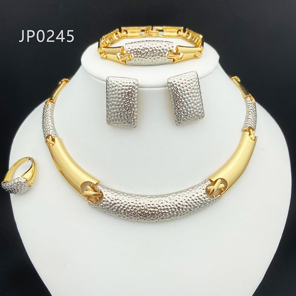 Ensembles de bijoux de mariage italien plaqué or ensemble de 4 Dubai mode collier boucles d'oreilles anneau Bracelet pour femmes mariée fête cadeau 230804