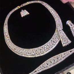 Ensembles de bijoux de mariage Janekelly célèbre marque 4 pièces mariée zircone complète pour les femmes fête dubaï nigéria CZ cristal 230519