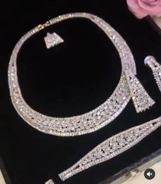 Ensembles de bijoux de mariage Janekelly célèbre marque 4 pièces zircone de mariée complète pour les femmes fête dubaï Nigeria CZ cristal 231123