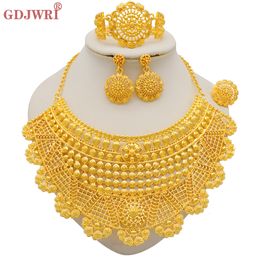 Conjuntos de joyas de boda Conjuntos de joyas de color dorado de Dubai de lujo para mujeres Pendientes de collar indio Árabe Africano Nigeriano Joyería nupcial 230518