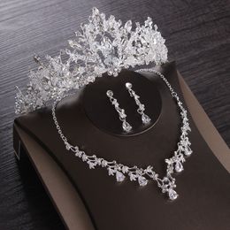 Ensembles de bijoux de mariage de luxe en cristal de cœur, couronne en Zircon cubique, diadèmes, boucles d'oreilles, collier ras du cou, perles africaines, 230215