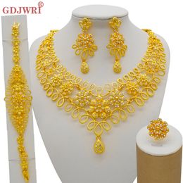 Bruiloft Sieraden Sets Nigeria Dubai Goud Kleur Fijne Bloemen Afrikaanse Geschenken Party Voor Vrouwen Armband Ketting Oorbellen Ring Set 230215