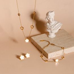Ensembles de bijoux de mariage Poxam Shell Fleur en acier inoxydable pour les femmes de luxe Boucles d'oreilles élégantes Colliers Bracelest Cadeaux de mode 230202