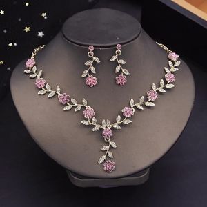 Ensembles de bijoux de mariage Strass mariée bijoux ensembles pour femmes luxe fleur collier ras du cou boucles d'oreilles robe de mariée collier de mariée ensembles mode 231010