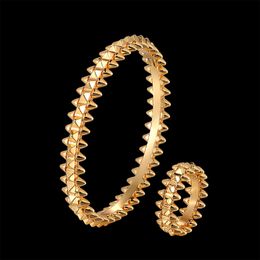 Ensembles de bijoux de mariage Bracelet simple et bague ensemble de bijoux en cuivre avec un cône des deux côtés carré au milieu 230801