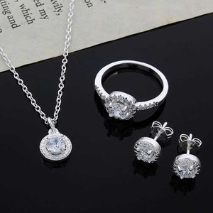 Bruiloft sieraden sets sterling zilver schattig kerstcadeau nobele modieuze elegante dames moussle crystal cz ketting oorbellen set