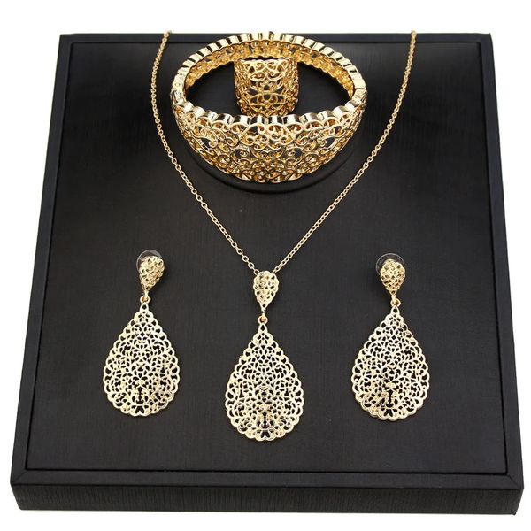 Set di gioielli da sposa Sunspicems Set di gioielli da donna arabi in metallo color oro Set di orecchini con braccialetto cavo, orecchini con collana, anelli di nozze indiani, bijoux, regalo nuziale di Dubai 231005