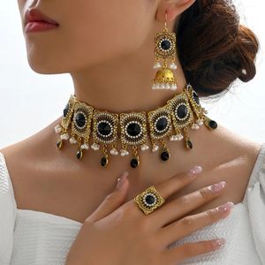 Bruiloft Sieraden Sets Vintage Vergulde Set voor Vrouwen Groen Zwart Strass Choker Parelketting Kwastje Oorbellen Ring Kerst Sieraden 231201