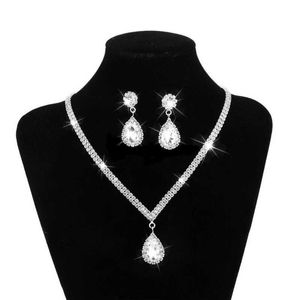 Bruiloft sieraden sets waterdruppel diamant lange hanger alle kristal verzilverde ketting en oorbellen elegante set