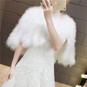 Cape de plumes d'autruche de mariage, Cape d'hiver à la mode, châle de mariée, manteau de haussement d'épaules, enveloppes de fourrure, fête de mariage, Boleros Jacket248n