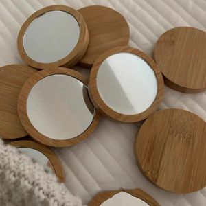 100 pièces cadeau de faveur de fête de mariage bois bambou petit rond Portable miroir de poche en bois Mini miroirs de maquillage Logo personnalisé #