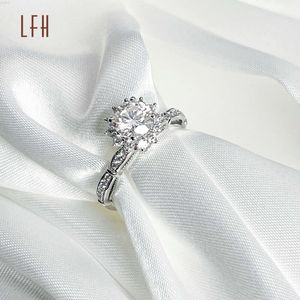 Bague de mariage en or personnalisé en usine, fine, solide, solide 18 carats, pour femmes, mode romantique, bague de fiançailles en Moissanite, ronde, en or blanc