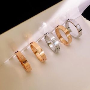 Trouwring vergulde gouden liefdesringen voor mannen metalen partij punk trendy accessoires sieraden vrouw vakantiegeschenken metalen luxe ringen ontwerper diamant multi maat C23