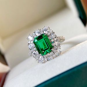 Bague de mariage femmes style européen et américain carré géométrique cristal vert artificiel zircon diamant plaqué or blanc bague émeraude bijoux de fête réglable