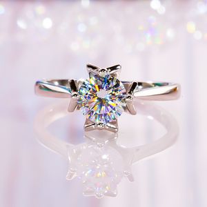 ALLAGES DE MARIAGE 1 CARAT DIAMOND RING S925 STERLING ARGENT AVEC Platinum Bijoux fin pour les femmes Engagement Proposal Engagement Wedding 230810