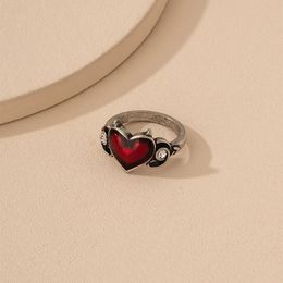 Trouwringen 10 stks/partij high fashion sieraden accessoires vintage metalen emaille rode hart ring 231214