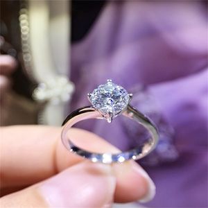 Wedding Rings 18K White Gold Ring DF Color 4 Prong 05 karaat 5 mm jubileumbetrokkenheid eenvoudige stijl 220829