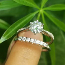 Fedi nuziali 2 pezzi Anello di fidanzamento con fascia di fidanzamento con diamante brillante rotondo da 1 ct Set di gioielli da sposa in argento sterling 231207
