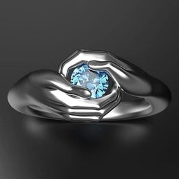 Trouwringen 2021 Prachtige Handen Omhelzing Blauwe Ring Kristal Strass Elegante Vrouwelijke Engagement Mode Cadeau D2230B