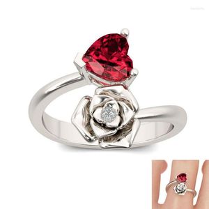 Anneaux De Mariage 2023 Creative Fleur Anneau Pour Les Femmes Unique En Forme De Coeur Rouge Cristal Cadeau De Fiançailles Et Les Filles