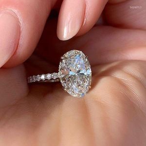 Wedding Rings 2023 Luxe ovale vingerring Dazzling briljante CZ Stone Four Prong Setting Classic Anniversary Gift for WifeGirlfriend