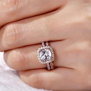 Wedding Rings 2pcs Bridal Set Elegant for Women Rose Gold Engagement Sieraden met volledige glanzende Cubiz Zirkon vrouwelijke ring 1.8 Kenn22