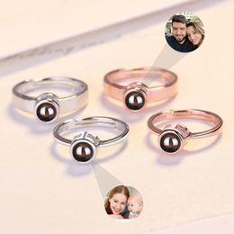 Anillos de boda 2 unids/set anillo de pareja Po de proyección personalizada anillo ajustable de Color dorado/plateado de proyección Po personalizado para regalo de boda 231124