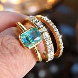 Wedding Rings 3 stcs Aqua Blue Stone Square Triple Ring Set Antieke goudkleur Wit kristalstapelen Bruiloftintreding voor vrouwen sieraden