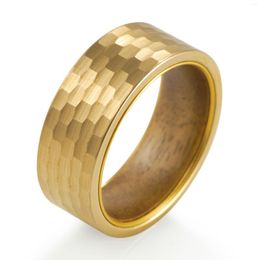 Wedding Rings 8mm heren gehamerde wolfraamband binnenste wenge houten ring goud vergulde heren jubileumbetrokkenheid