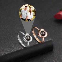 Trouwringen 925 Sterling Zilver Aangepaste Po Ringen voor Vrouwen Paar Mannen Hart Hangende Ring Eenvoudige Trendy Feestgeschenken Fijne Accessoires 231020