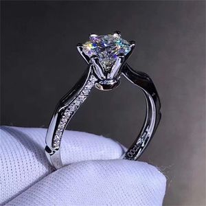 Wedding Rings 925 Sterling Silver Ring 1CT 2CT 2CT Speciaal Design Diamond Juwelier Jubileum Ring voor vrouwen 220829