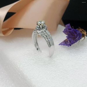 Anneaux de mariage Bague en argent sterling 925 avec cz blanc et placage de rhodium pour fiançailles femme