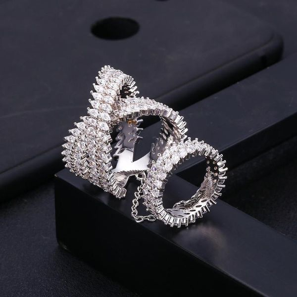 Anneaux de mariage Accking Trendy X-shape Connect Cubic Zirconia Engagement Bijoux de mariée Micro-pavé pour les femmes