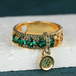 Bagues de mariage en pierre verte antique rebondie pendante anneau or couleur zircon