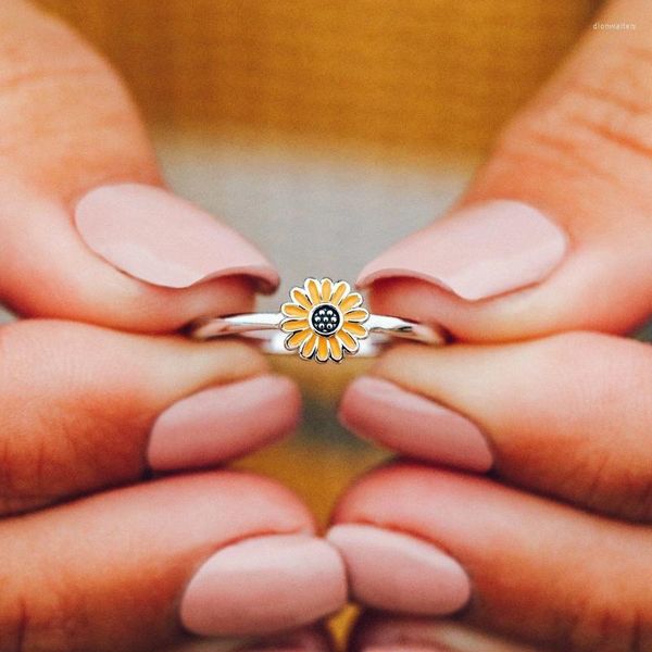 Anillos de boda Estilo bohemio de la playa Girasol para mujeres Regalos de vacaciones Moda Accesorios de joyería de aceite de goteo simple al por mayor a granel