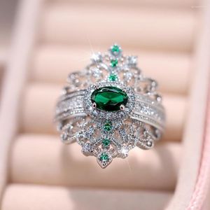 Anillos de boda Bohemio ovalado cóctel de piedra verde para mujeres Color plateado Luxury mujer de circón blanco Bandas de la corona Anillo de compromiso