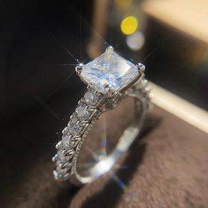 Wedding Rings Caoshi Classic 4 Solitaire Princess Cut Cubic Zirconia voor vrouwen elegante accessoires jubileum sieraden